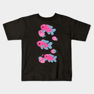 Strawberry peacock cichlid Kids T-Shirt